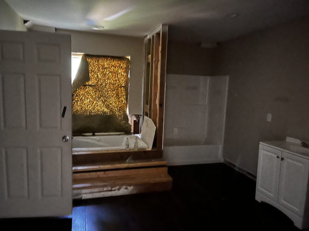7 Deerfield home before renovation — house bought for cash by Tailwind in the Greenville, SC area